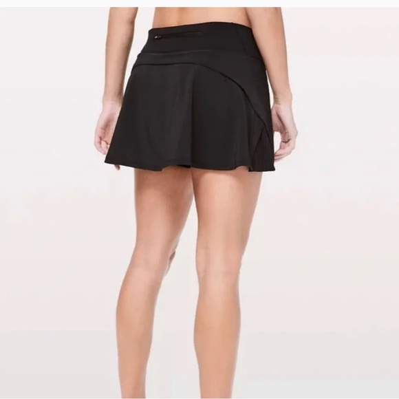 LULULEMON PLAY OFF THE PLEATS SKORT - Picture 2 of 11